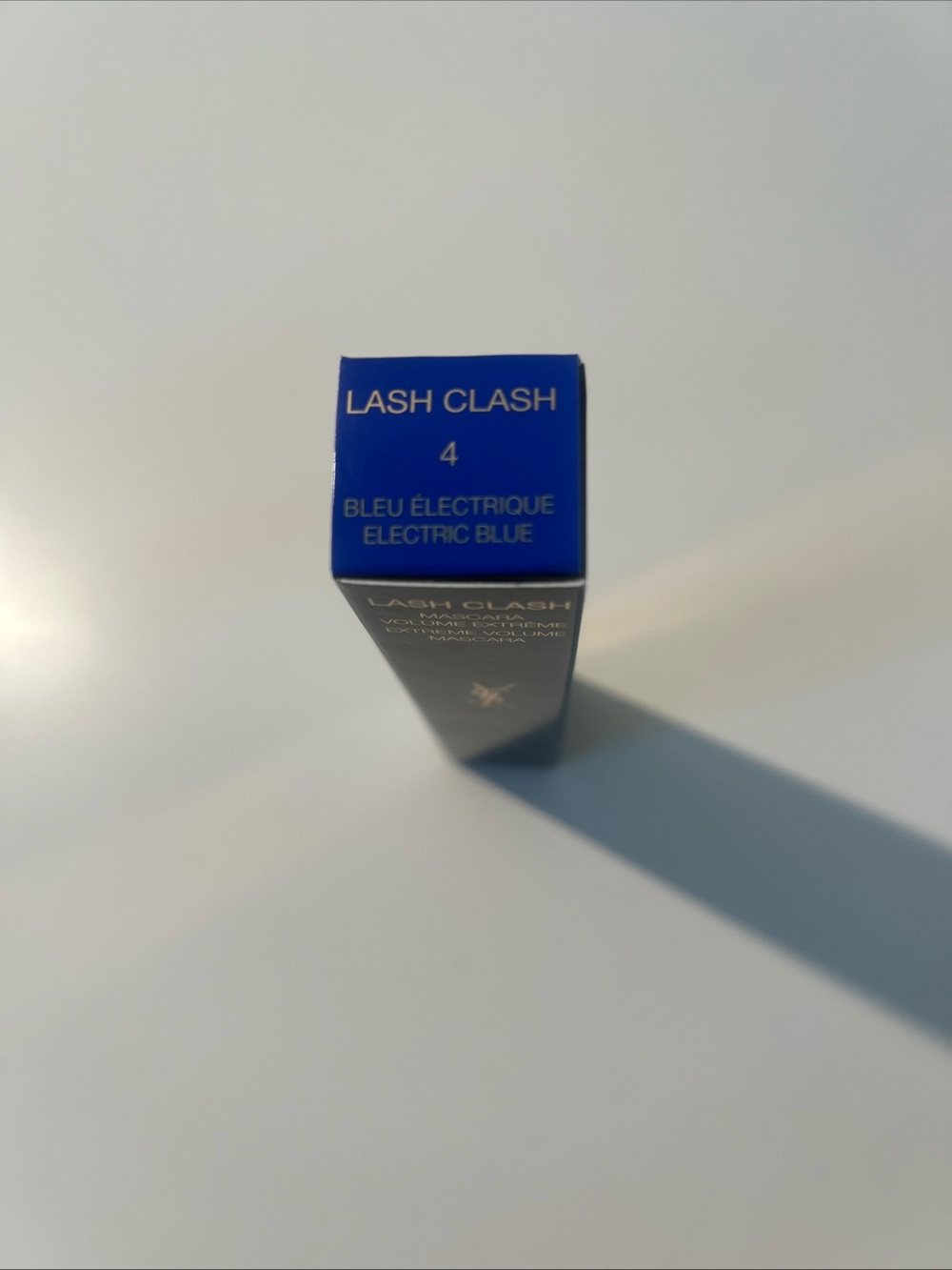 Yves Saint Laurent Lash Clash Extreme Volume Mascara - Electric Blue - Picture 4 of 5